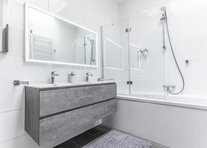 Apartment Luxury 2br And 1lr With Balcony - 9 Min To Center Vienna