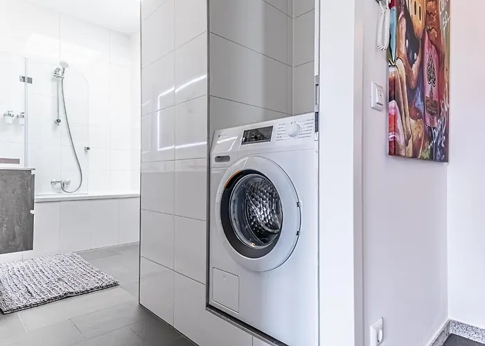 Luxury 2br And 1lr With Balcony - 9 Min To Center Apartment Vienna